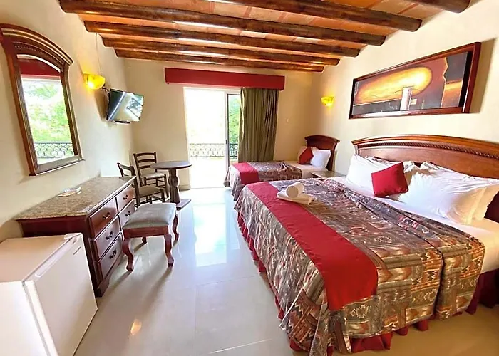 El Campanario 3*