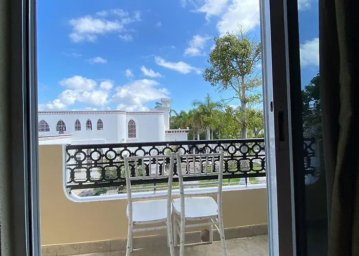 El Campanario 3*